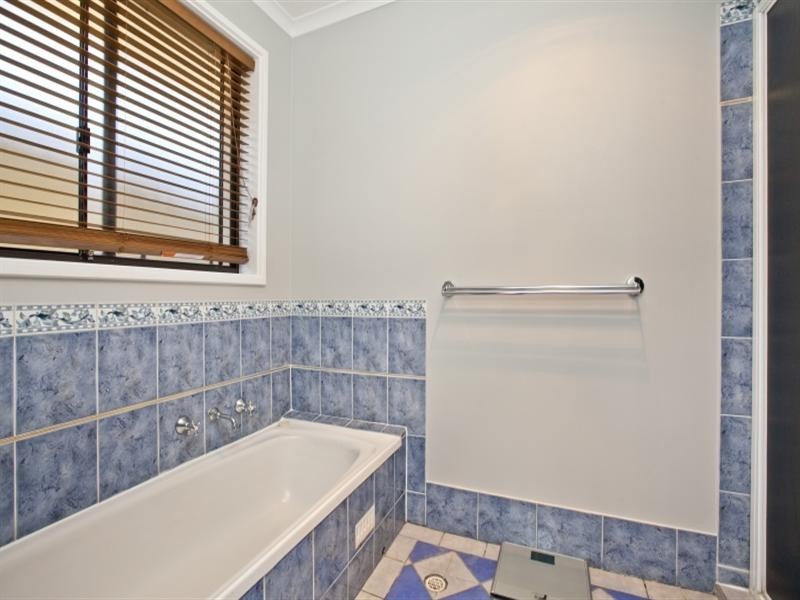 22 Arunta Drive, Salisbury Heights SA 5109