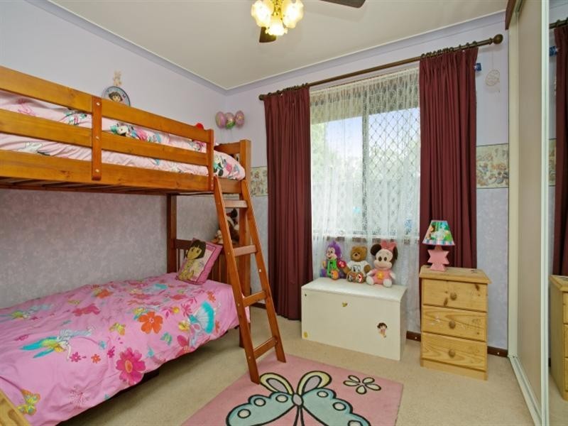 42 Honeysuckle Drive, Hope Valley SA 5090