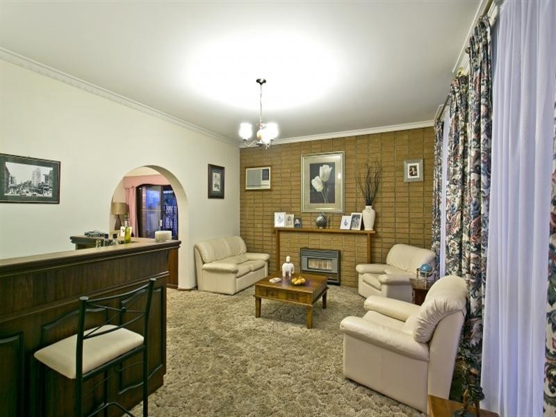 32 Audrey Crescent, Valley View SA 5093