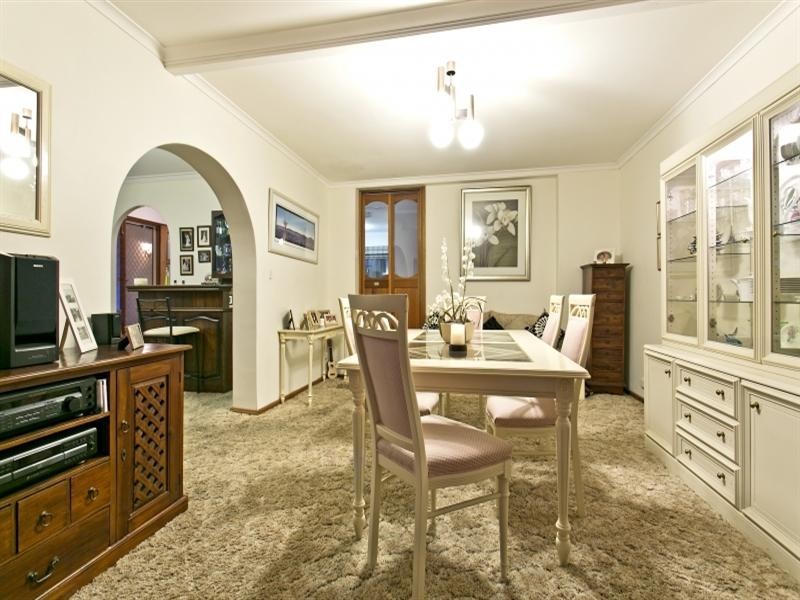 32 Audrey Crescent, Valley View SA 5093