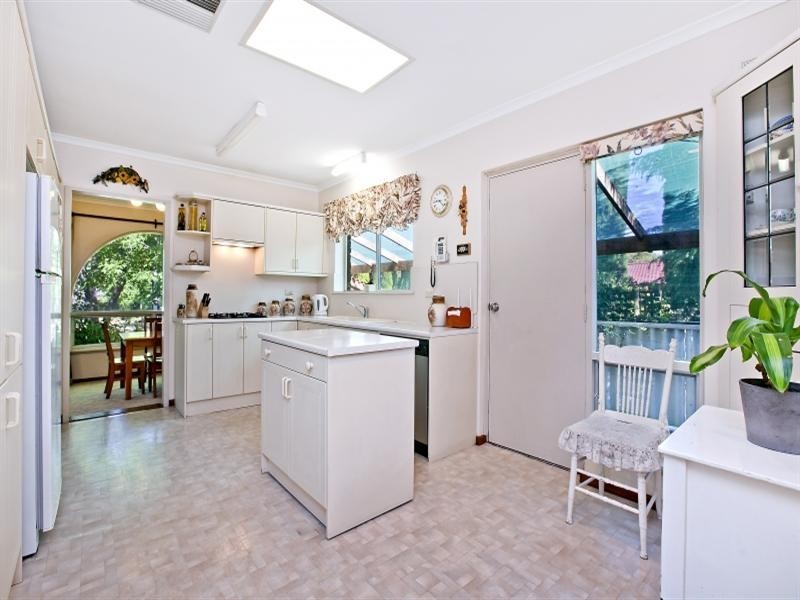 17 Soutchak Street, Fairview Park SA 5126