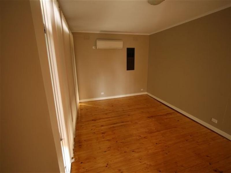 8 Shepherd Street, Ridgehaven SA 5097