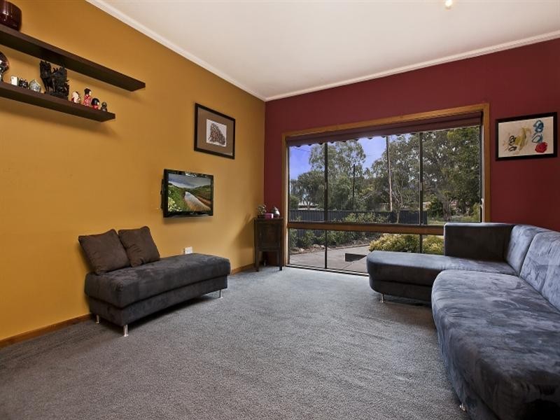 17 Berri Road, Hope Valley SA 5090