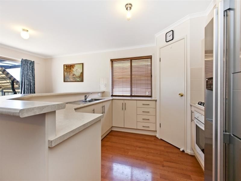 10 Tasos Drive, Munno Para West SA 5115