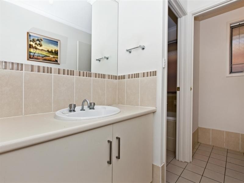 10 Tasos Drive, Munno Para West SA 5115