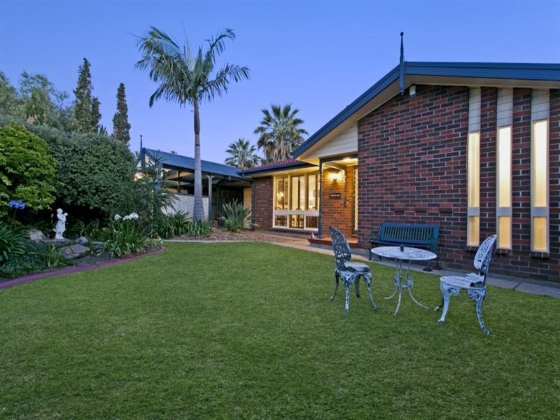 27 Lokan Street, Redwood Park SA 5097