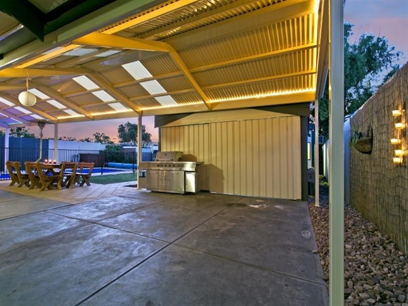 53 Eyre Crescent, Valley View SA 5093