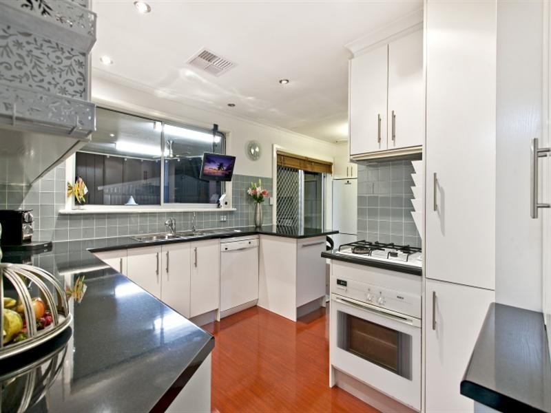 1 Wedge Street, Fairview Park SA 5126