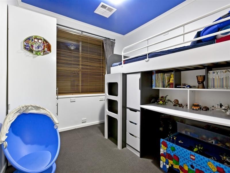 1 Wedge Street, Fairview Park SA 5126