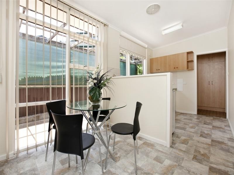 1 Parslow Road, Para Hills SA 5096