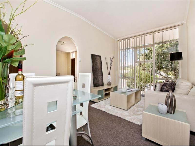 1 Parslow Road, Para Hills SA 5096