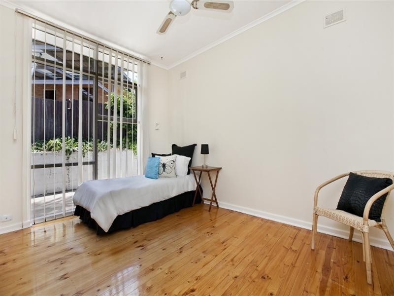 1 Parslow Road, Para Hills SA 5096