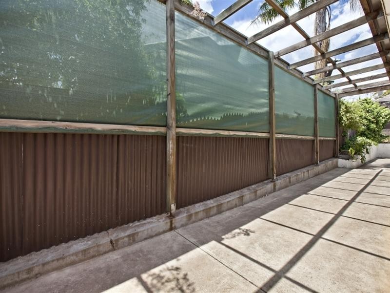 1 Parslow Road, Para Hills SA 5096