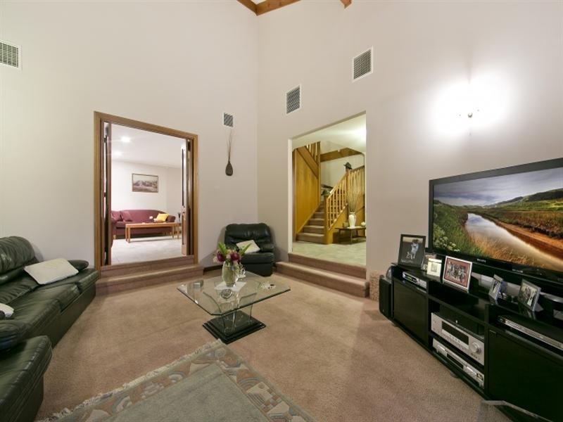 15 Cuthbert Court, Golden Grove SA 5125