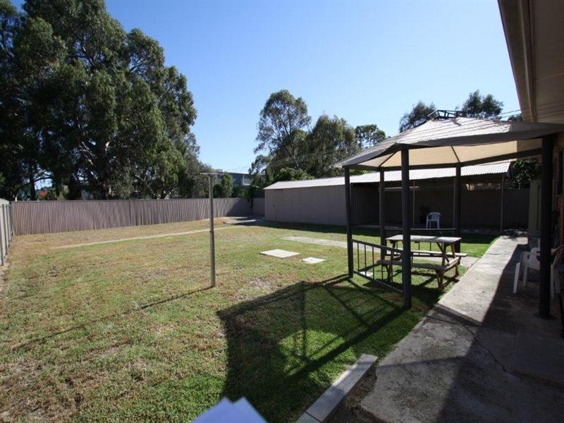 24 Glenere Drive, Modbury SA 5092