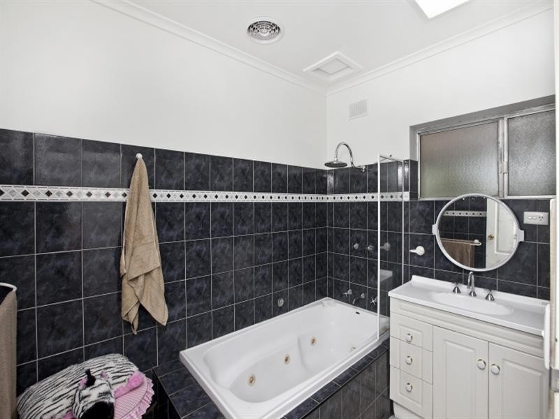 9 Elizabeth Street, Tea Tree Gully SA 5091