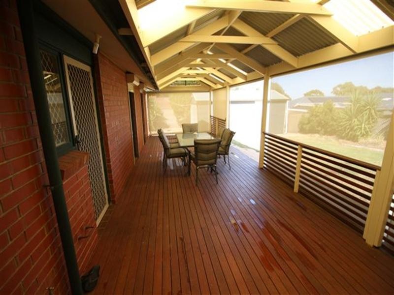 5 Hillrise Court, Wynn Vale SA 5127