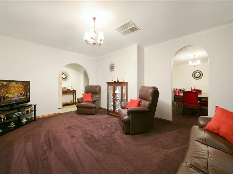 4 Cameron Court, Redwood Park SA 5097