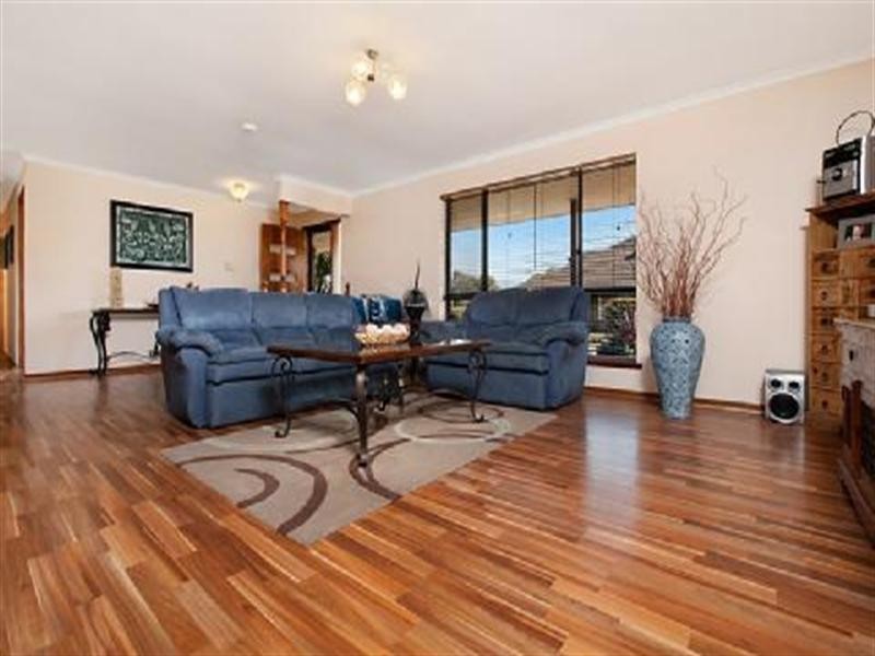 8 Essling Place, Greenwith SA 5125