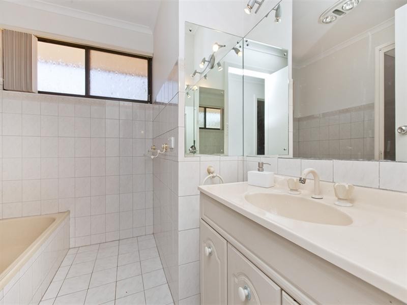 7 Ariadne Crescent, Modbury Heights SA 5092