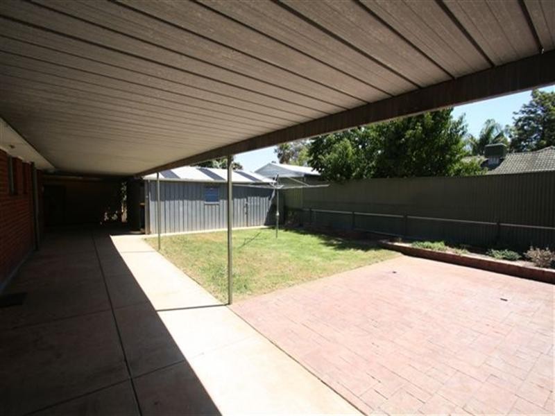 21 ROSITANO Drive, Salisbury SA 5108