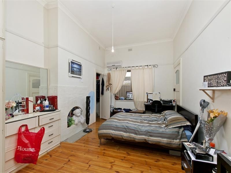 87 Esplanade, Henley Beach South SA 5022