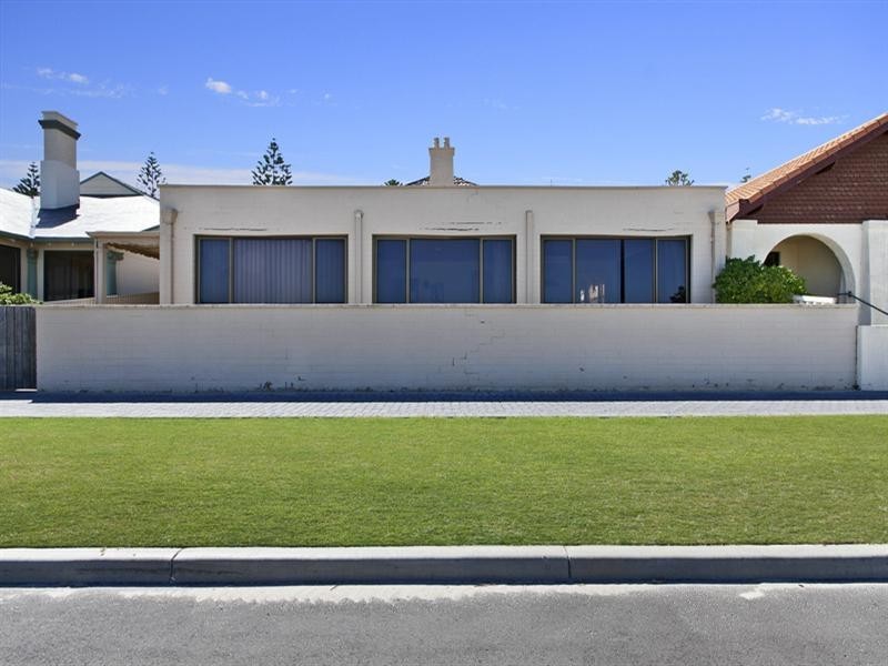 87 Esplanade, Henley Beach South SA 5022
