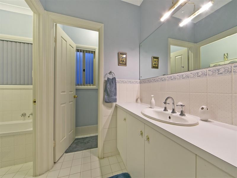 15 Baynes Court, Greenwith SA 5125