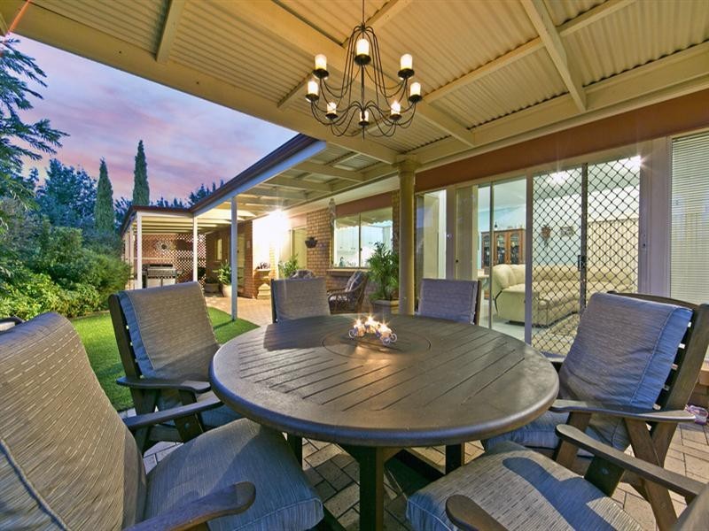 15 Baynes Court, Greenwith SA 5125