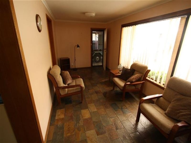 7 Carnarvon Avenue, Redwood Park SA 5097