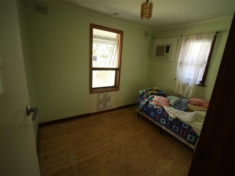 7 Carnarvon Avenue, Redwood Park SA 5097