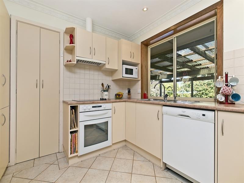 36 Eyre Crescent, Valley View SA 5093