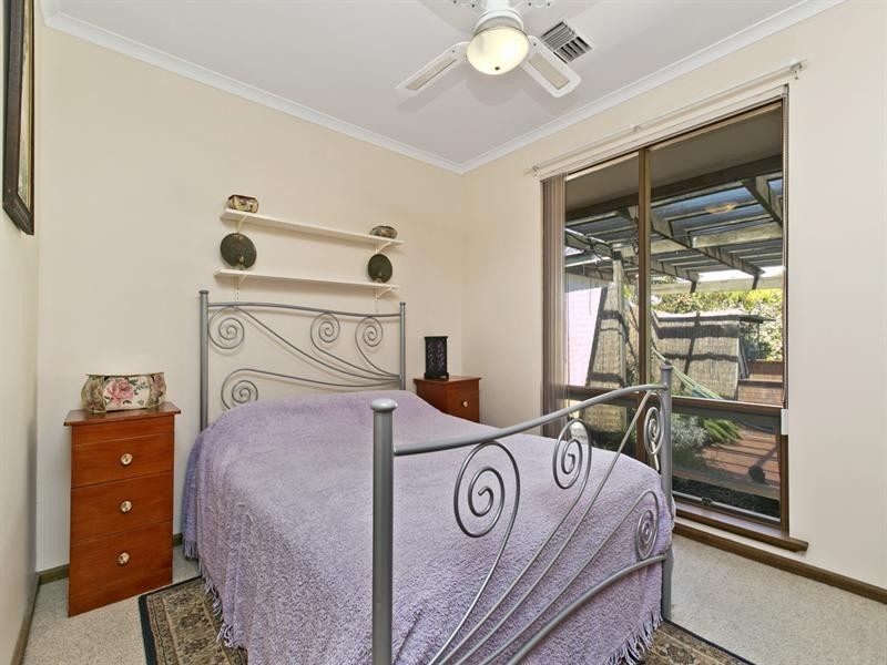 36 Eyre Crescent, Valley View SA 5093