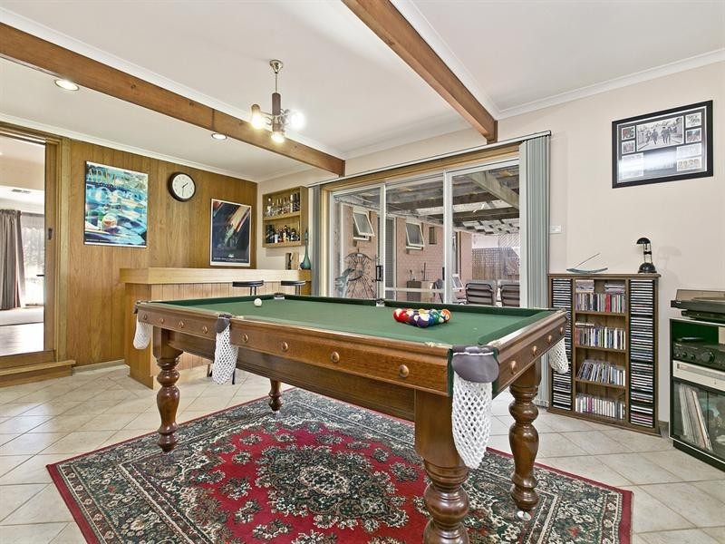 36 Eyre Crescent, Valley View SA 5093