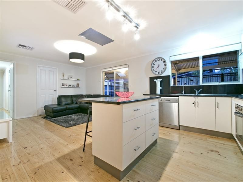 58 Landal Boulevard, Redwood Park SA 5097