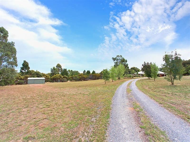 22 Blue Gum Court, Cockatoo Valley SA 5351