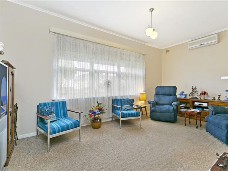 9 Stroud Street, Clearview SA 5085