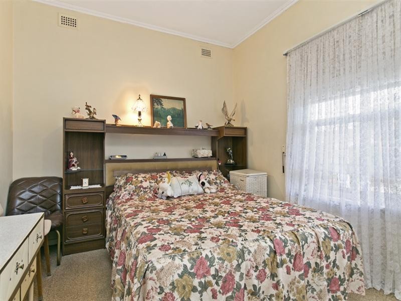 9 Stroud Street, Clearview SA 5085
