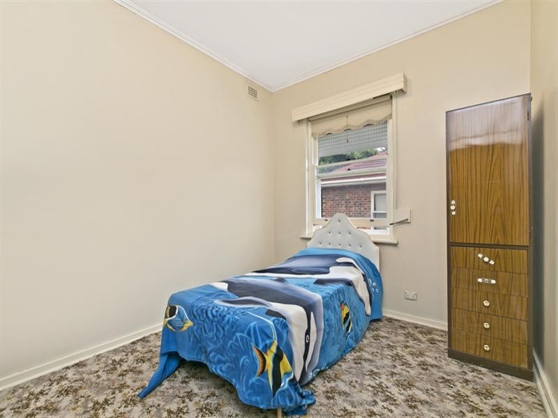 9 Stroud Street, Clearview SA 5085