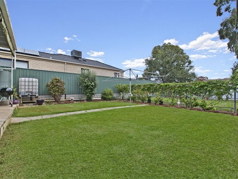 9 Stroud Street, Clearview SA 5085