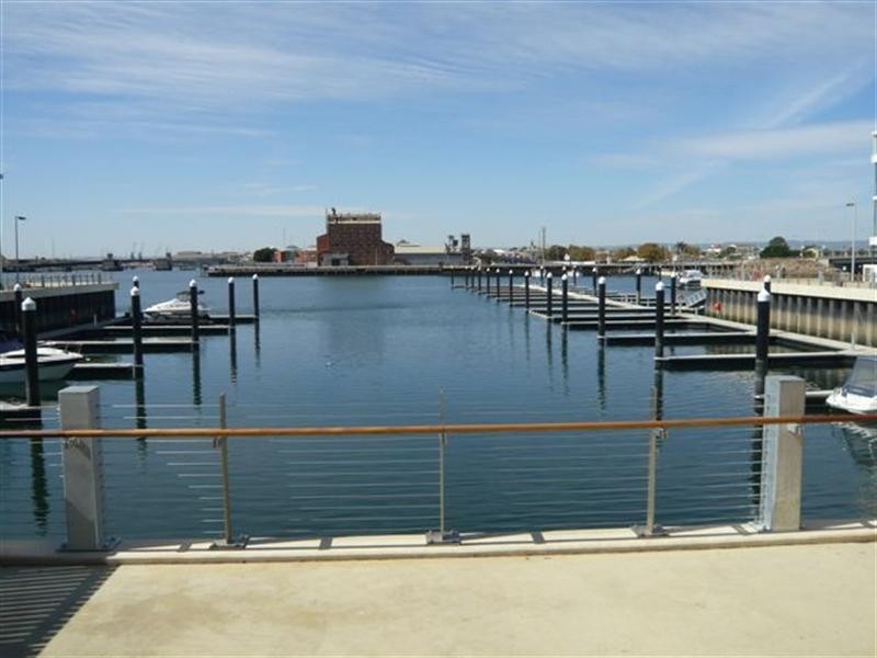 1-2 Tarni Court, New Port SA 5015