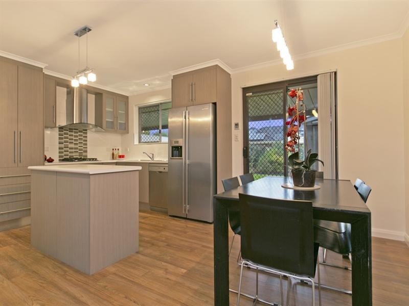 23 Mary-Alice Drive, Para Hills SA 5096