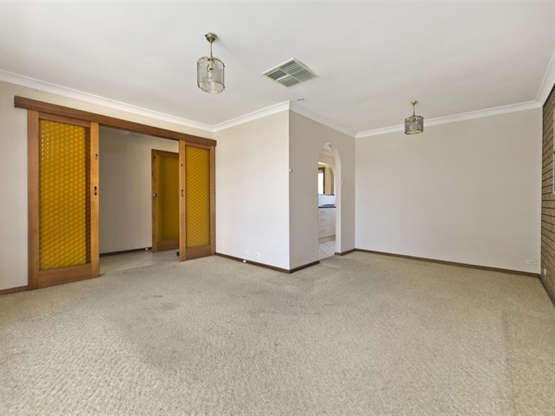 40 Hinkler Crescent, Modbury Heights SA 5092