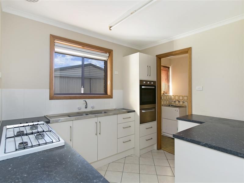 40 Hinkler Crescent, Modbury Heights SA 5092