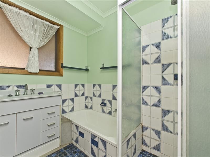 40 Hinkler Crescent, Modbury Heights SA 5092