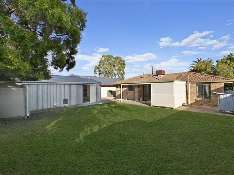 40 Hinkler Crescent, Modbury Heights SA 5092
