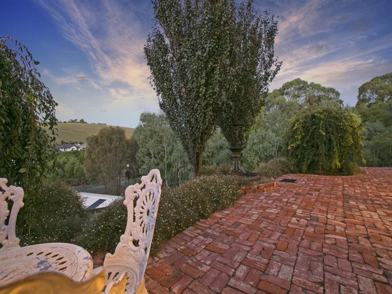 8 Huntingdale Court, Greenwith SA 5125