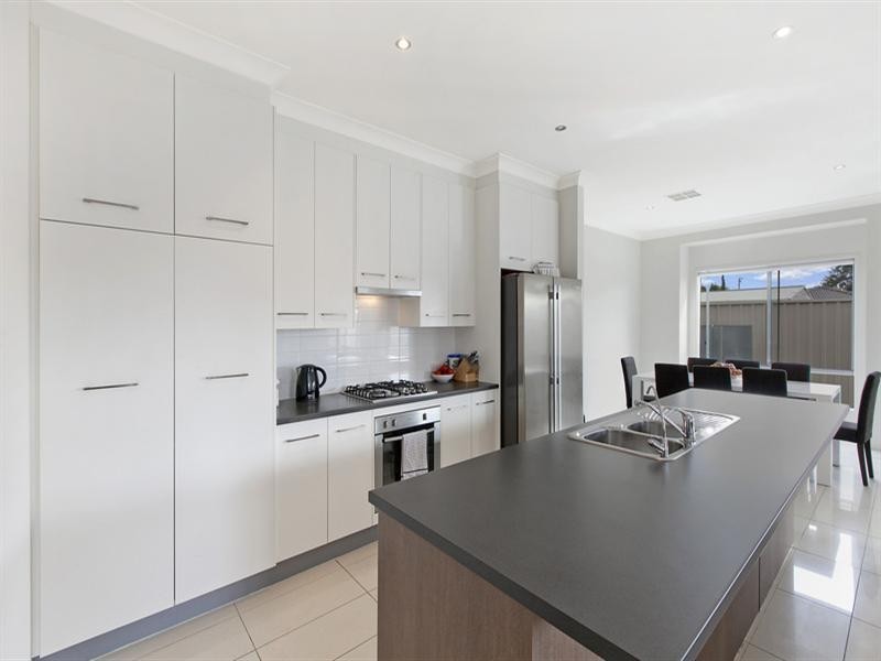 1a Dumfries Avenue, Northfield SA 5085