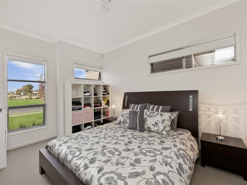 1a Dumfries Avenue, Northfield SA 5085