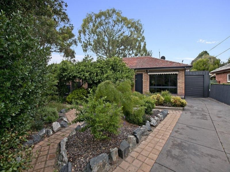 17 Berri Road, Hope Valley SA 5090